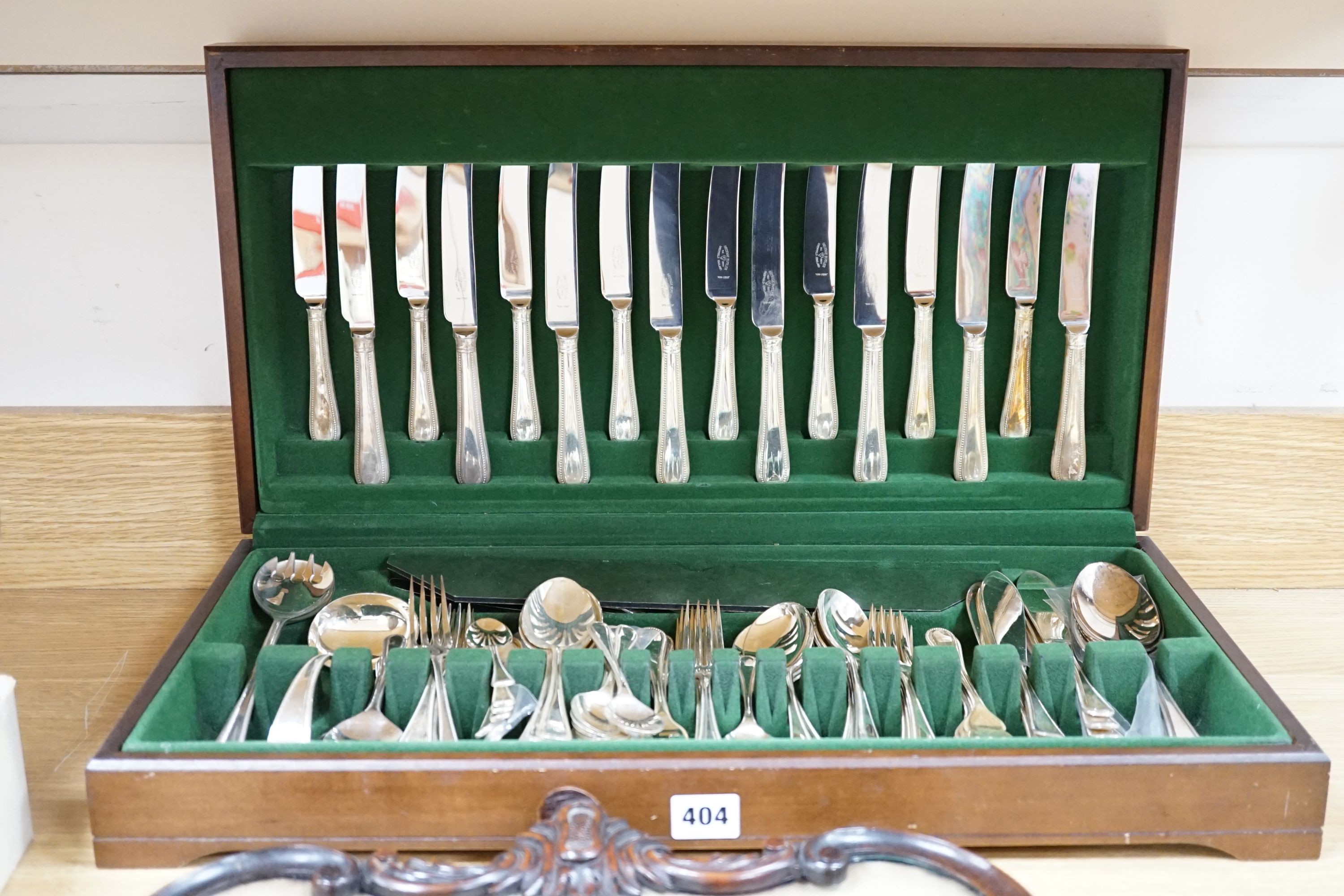 A plated canteen of cutlery